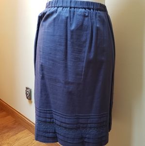 Lightweight Skirt with Elastic Waist